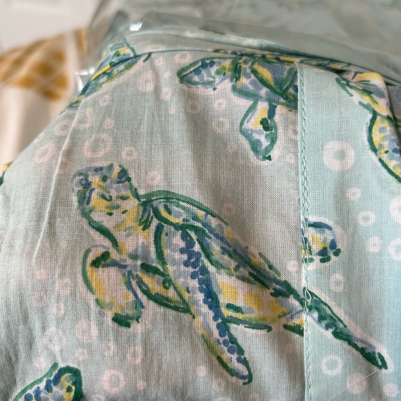 🔥NWT🔥Mahogany Turtle Short Robe - Medium - Picture 7 of 7